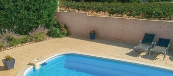 Gorgeous home in Cessenon sur Orb