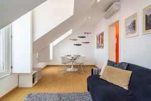 Apartment, 1 Bedroom | Living area | Flat-screen TV - Trigueiros Downtown Loft (Lisbon)