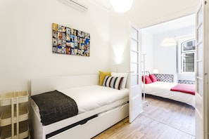 Apartment, 2 Schlafzimmer | 2 Schlafzimmer, kostenloses WLAN, Bettwäsche