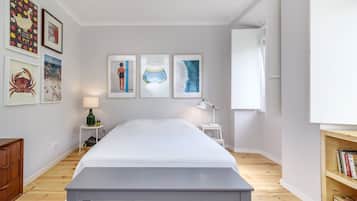 Apartment, 2 Bedrooms, 2 Bathrooms | 2 bedrooms, iron/ironing board, free WiFi, bed sheets