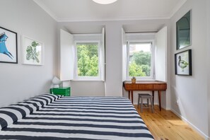 2 chambres, fer et planche à repasser, Wi-Fi gratuit, draps fournis