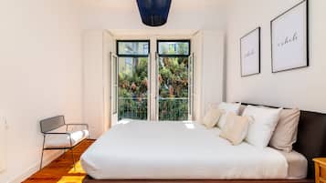 Leilighet, 2 soverom, balkong, byutsikt | 2 soverom, wi-fi (inkludert) og sengetøy