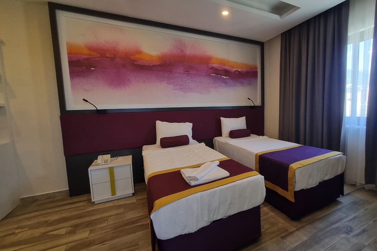 Standard Room | Free WiFi, bed sheets