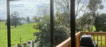 Berry View Cottage NEW - Waitomo Hobbiton Hamilton Gardens