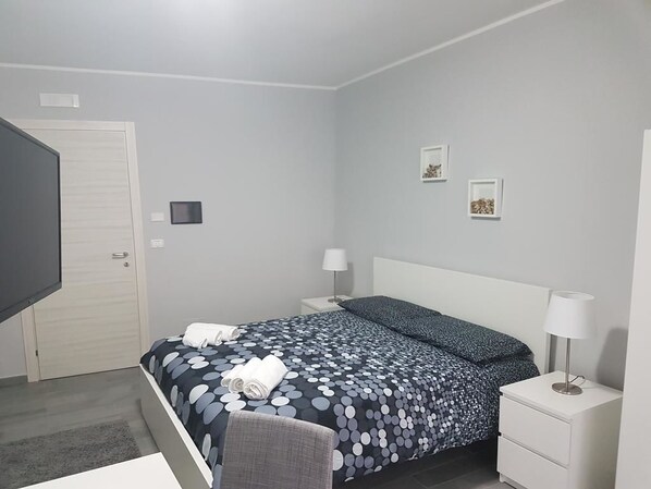 In-room safe, rollaway beds, free WiFi, bed sheets