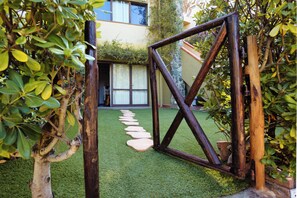 المنطقة المحيطة بالمنشأة