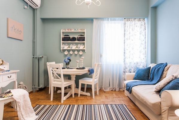 Apartment, 1 Bedroom | Living area | Flat-screen TV, Netflix