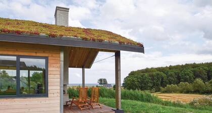 Beautiful home in Tranekær with WiFi
