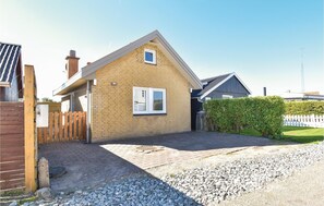 Exterior - Amazing home in Otterup with kitchen (Otterup)