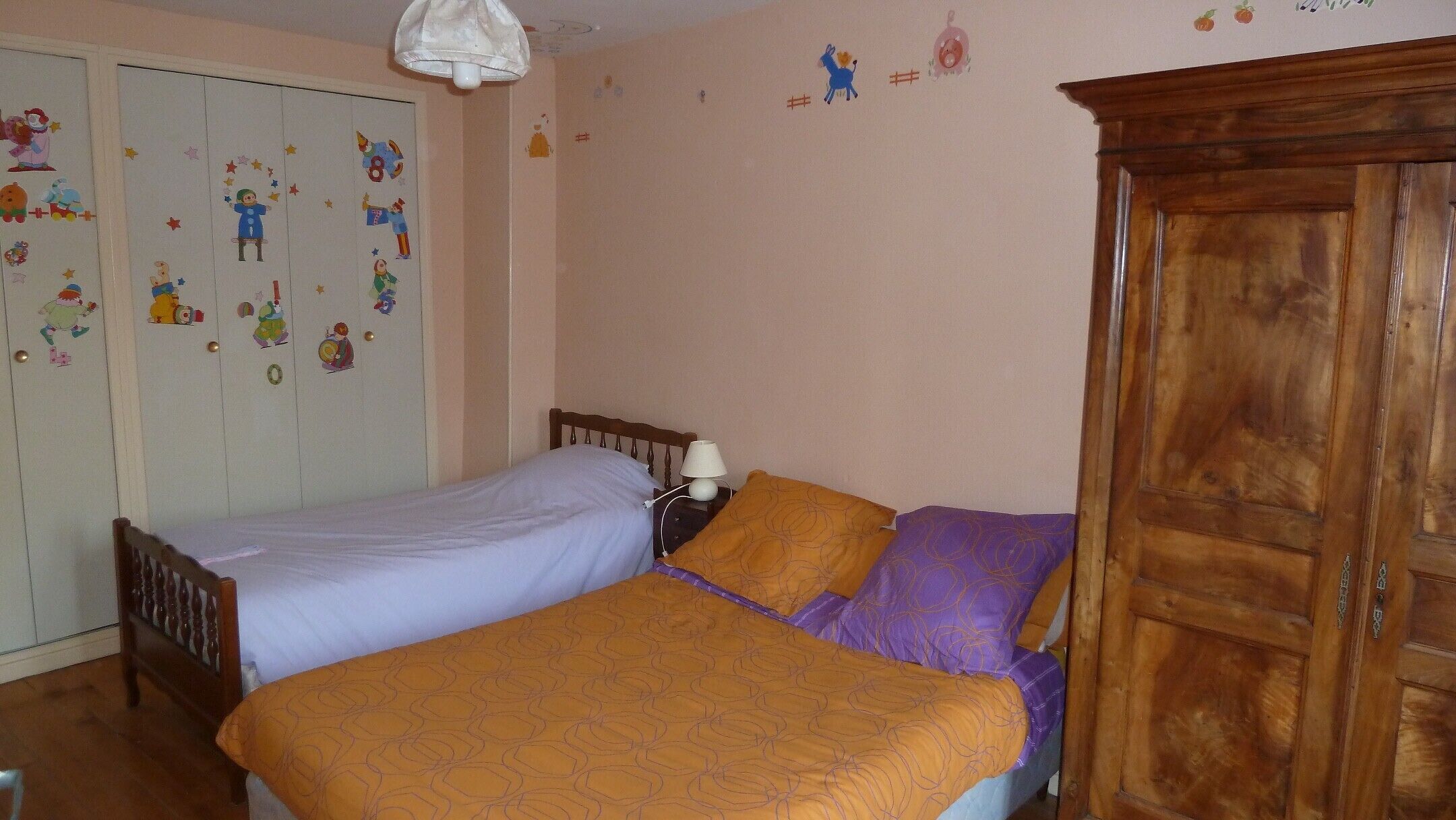 5 Schlafzimmer, Bügeleisen/Bügelbrett, Bettwäsche