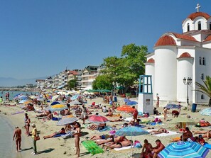 Beach nearby, white sand, 5 beach bars - Hotel Villa Pigasos (Katerini)
