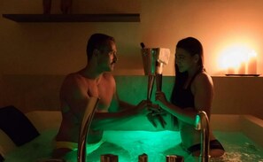 In-room safe, individually furnished, soundproofing, free WiFi - Dimora Charleston SPA Lecce (Lecce)