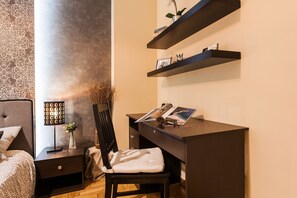 Apartment | 2 bedrooms, in-room safe, soundproofing, iron/ironing board