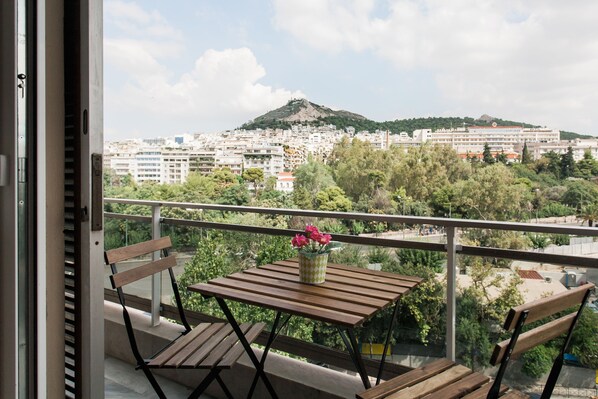 Apartment | Balcony - High Class Huge Central Apartment (Athens)