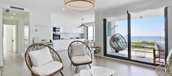 Panorama Beach - Sky View