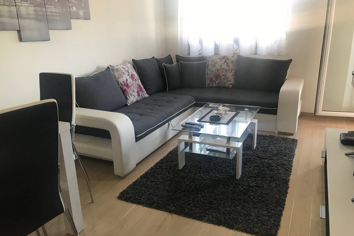 Apartment (Ul cetinjski put, ul 2 bb) | Living area | Flat-screen TV