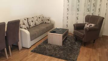 Apartment (Cetinjski put bb, lanela 5/19) | Living area | Flat-screen TV