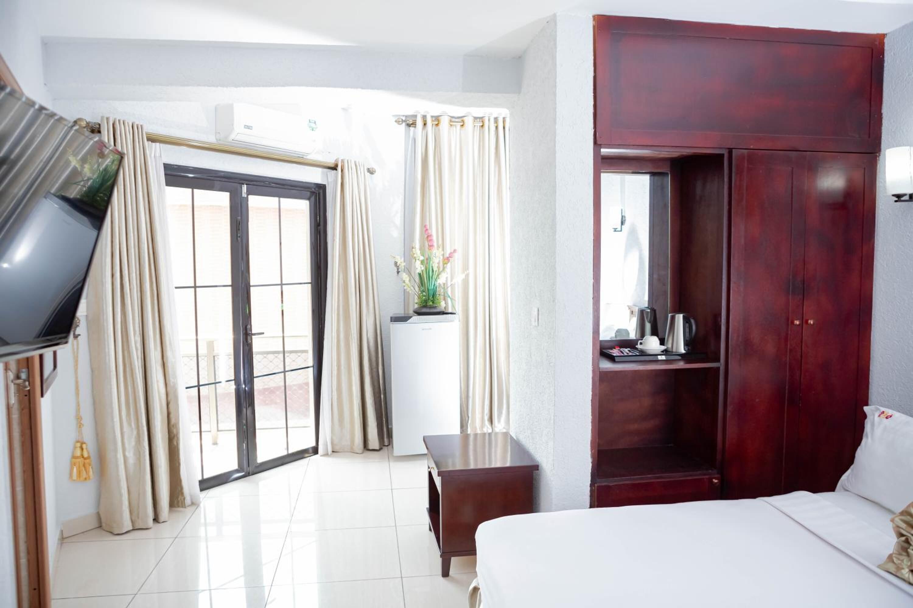 Bureau, rideaux occultants, lits pliants/supplémentaires, Wi-Fi gratuit