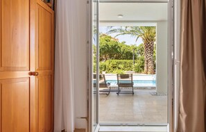 Interior - Amazing apartment in Makarska (Makarska)