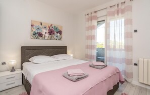 2 slaapkamers, reisbedje, gratis wifi, beddengoed
