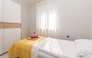 2 Schlafzimmer, Reisekinderbett, kostenloses WLAN, Bettwäsche