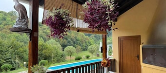 Luxurious home in Tuhelj with sauna