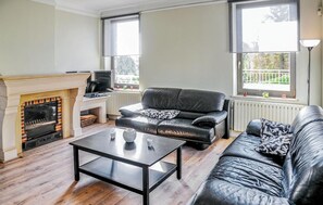 Kamin, DVD-Player, Tischtennisplatte, Stereoanlage