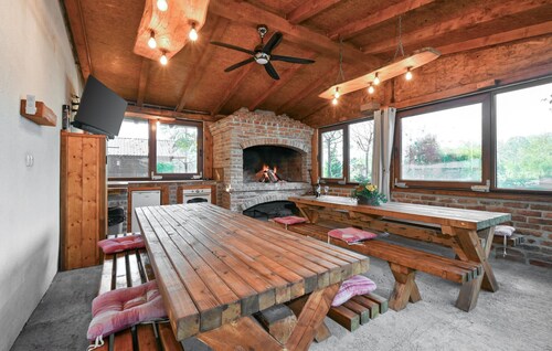 Superbe maison à Ivanska avec cuisine