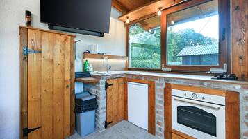 Réfrigérateur, plaque de cuisson, lave-vaisselle, cafetiÚre/bouilloire