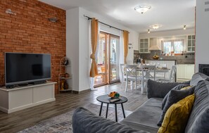 Smart TV, ping pong - Luxurious home in Vrsi with sauna (Vrsi)