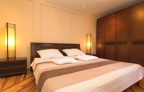 4 habitaciones, cuna de viaje, wifi gratis y ropa de cama 