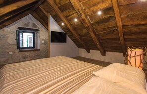 4 dormitorios, cuna de viaje, wifi gratis y ropa de cama