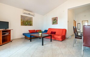 TV - 2 bedroom cozy apartment in Vir (Vir)