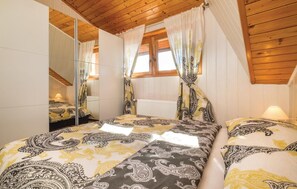 2 bedrooms, free WiFi, bed sheets