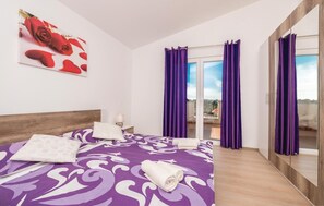 1 bedroom, travel crib, free WiFi, bed sheets