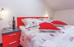 1 bedroom, free WiFi, bed sheets