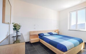 2 bedrooms, travel crib, free WiFi, bed sheets - Pet friendly home in Moneglia (GE) (Moneglia (GE))