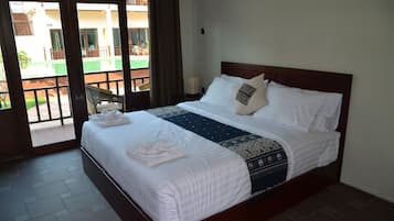 Chambre Deluxe, 1 grand lit | Literie de qualité supérieure, couette en duvet d'oie