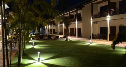 Saksiri Riverside Boutique Hotel