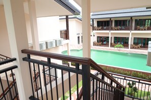 Staircase - Saksiri Riverside Boutique Hotel (Vang Vieng)
