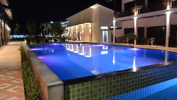 Udendørs pool