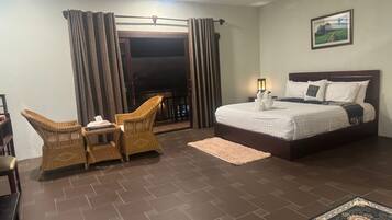 Superior Double Room, 1 King Bed | Premium bedding, down duvets, memory-foam beds, minibar