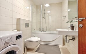 Bathtub