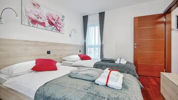 4 chambres, Wi-Fi gratuit, draps fournis
