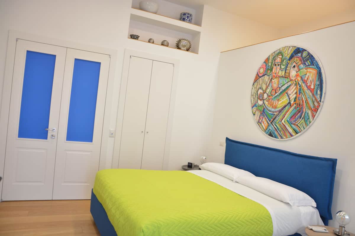 Deluxe Double Room, 1 Queen Bed, Private Bathroom | Frette Italian sheets, premium bedding, down comforters