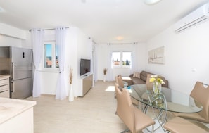 TV - Lovely apartment in Trogir with WiFi (Trogir)