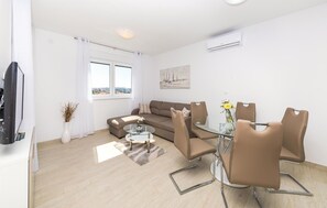 TV - Lovely apartment in Trogir with WiFi (Trogir)