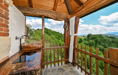 Nice home in Donja Voca