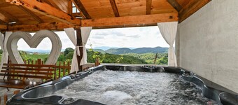 Nice home in Donja Voca