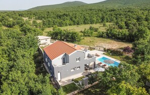 Exterior - Beautiful home in Turjaci (Turjaci)